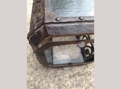 An Arts and Crafts hand forged iron lantern - Thumbnail 4