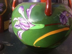 A good rare pair of Foley Intarsio vases, hand decorated with vivid swirling Iris's on a rich green back ground - Thumbnail 14