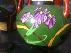 A good rare pair of Foley Intarsio vases, hand decorated with vivid swirling Iris's on a rich green back ground - Thumbnail 15