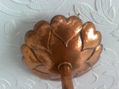 An impressive centre lantern with floral vaseline shade - Thumbnail 4