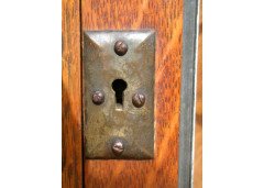 E A Taylor for Wylie and Lochhead. An oak Glasgow School sideboard - Thumbnail 10