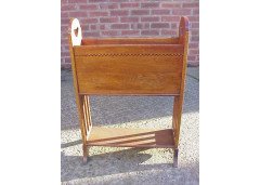 Liberty and Co. A pair of Crafts Glasgow Style oak magazine rack - Thumbnail 2