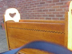 Liberty and Co. A pair of Crafts Glasgow Style oak magazine rack - Thumbnail 4