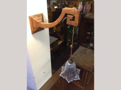 A good quality pair of Arts and Crafts oak wall lights - Thumbnail 4
