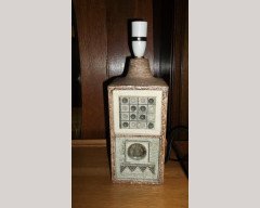 A large Troika 1960/70's stoneware table lamp signed to the base AB for Alison Bridgen who was the senior decorator at Troika. - Thumbnail 2