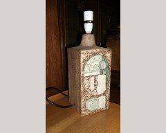 A large Troika 1960/70's stoneware table lamp signed to the base AB for Alison Bridgen who was the senior decorator at Troika. - Thumbnail 5