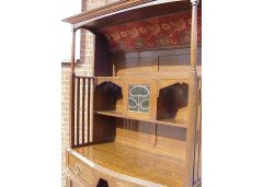 J S Henry. An Arts and Crafts oak dresser - Thumbnail 3