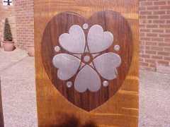 G M Ellwood for J S Henry. A set of six Arts and Crafts oak dining chairs inlaid with pewter and Ebony hearts - Thumbnail 8