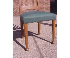 G M Ellwood for J S Henry. A set of six Arts and Crafts oak dining chairs inlaid with pewter and Ebony hearts - Thumbnail 10
