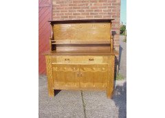 George Walton. An Arts and Crafts Glasgow School oak sideboard  - Thumbnail 1