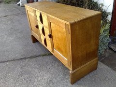 Eric Sharp. An oak dining table and sideboard attributed to Gordon Russell or possibly by Eric Sharp. - Thumbnail 7