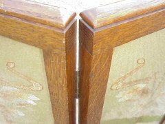 A superb Glasgow School oak folding firescreen - Thumbnail 4