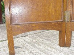 A superb Glasgow School oak folding firescreen - Thumbnail 6