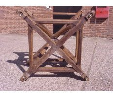 A W N Pugin for J G Crace. An outstanding oak centre table - Thumbnail 17