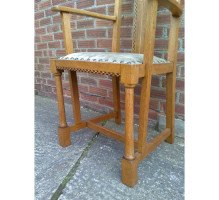 G M Ellwood for J S Henry. A rare and important Arts and Crafts oak armchair and matching side chair - Thumbnail 14