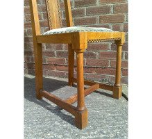 G M Ellwood for J S Henry. A rare and important Arts and Crafts oak armchair and matching side chair - Thumbnail 26