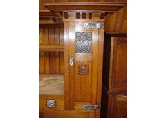 E A Taylor for Wylie and Lochhead. An Arts and Crafts oak sideboard - Thumbnail 3