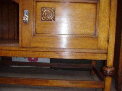 E A Taylor for Wylie and Lochhead. An Arts and Crafts oak sideboard - Thumbnail 4