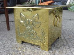 Margaret Gilmour. A planter with flaring top and hand formed Stylised Glasgow rose repousse. - Thumbnail 1