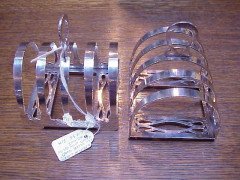 Liberty and Co. A wonderful pair of silver toast racks in the Glasgow Style - Thumbnail 1