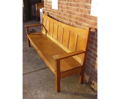 A well designed good quality Arts and Crafts oak settle - Thumbnail 5