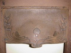 An Arts and Crafts Glasgow Style cast iron fireplace - Thumbnail 9