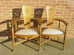 George Walton. An Arts and Crafts love seat - Thumbnail 1
