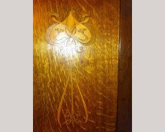 Wylie and Lochhead. A top quality Glasgow School Arts and Crafts oak bedroom pair with 3/4 wardrobe and 4' 6" double bed. - Thumbnail 8
