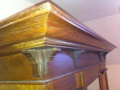 Wylie and Lochhead. A top quality Glasgow School Arts and Crafts oak bedroom pair with 3/4 wardrobe and 4' 6" double bed. - Thumbnail 10