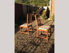 Heals of London. A set of four Arts and Crafts oak lattice back dining chairs - Thumbnail 4