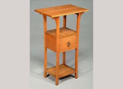 E W Godwin (attributed) for William Watt. A golden oak small side table - Thumbnail 1