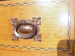 Gillows. An Arts and Crafts Glasgow Style oak dressing table - Thumbnail 4
