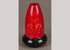 Bernard Moore. A high-fired ruby bomb vase - Thumbnail 1