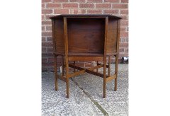 Heals of London. Arts and Crafts oak octagonal side table - Thumbnail 1