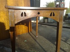 E A Taylor for Wylie and Lochhead. A top quality Glasgow School Arts and Crafts quarter sawn oak oblong table - Thumbnail 4