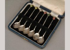 Harold Sargison. A set of six hammered silver coloured small spoons - Thumbnail 1