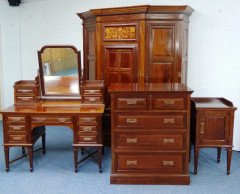 George Jack for Morris and Co. A superb quality mahogany four piece bedroom suite - Thumbnail 1