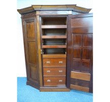 George Jack for Morris and Co. A superb quality mahogany four piece bedroom suite - Thumbnail 3