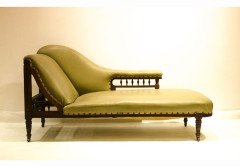 John Moyr Smith (attributed) for Collinson and Lock. A walnut and ebonised chaise longue - Thumbnail 1