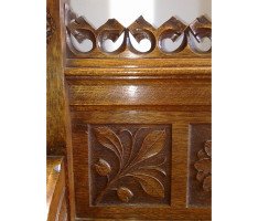 Bruce Talbert for Gillows. A fine Gothic Revival 1/4 sawn oak bookcase - Thumbnail 5