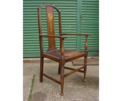 Goodhall, Lambs and Heighway. A Glasgow School Arts and Crafts oak treble wardrobe in the manner of M H Baillie Scott - Thumbnail 8