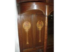 Goodhall, Lambs and Heighway. A Glasgow School Arts and Crafts oak treble wardrobe in the manner of M H Baillie Scott - Thumbnail 12