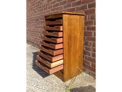 A 1930's oak filing cabinet with roll down segmented door - Thumbnail 4
