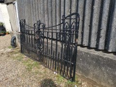 Henry Barton & Co. A rare pair of Arts & Crafts Master Craftsman's hand forged gate - Thumbnail 13