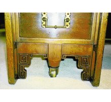 Thomas Jeckyll for C Hindley and Sons. A fine and rare walnut desk in the Anglo-Japanese style - Thumbnail 8