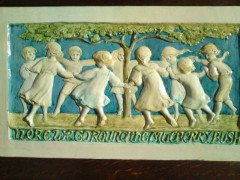 Ellen Mary Rope. A Dellia Robbia wall plaque - Thumbnail 2