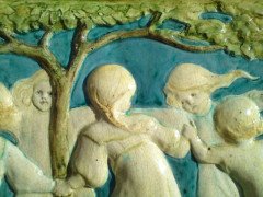 Ellen Mary Rope. A Dellia Robbia wall plaque - Thumbnail 6