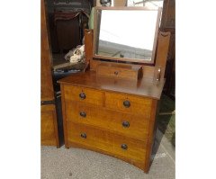 Maple & Co., an Arts and Crafts Oak Bedroom Suite - Thumbnail 4