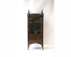 A superior quality Anglo-Japanese display cabinet - Thumbnail 1