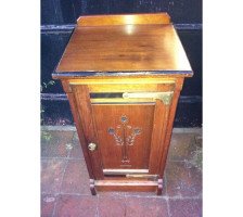 Lambs of Manchester. A near pair of superior quality Aesthetic Movement bedside cabinets. - Thumbnail 6